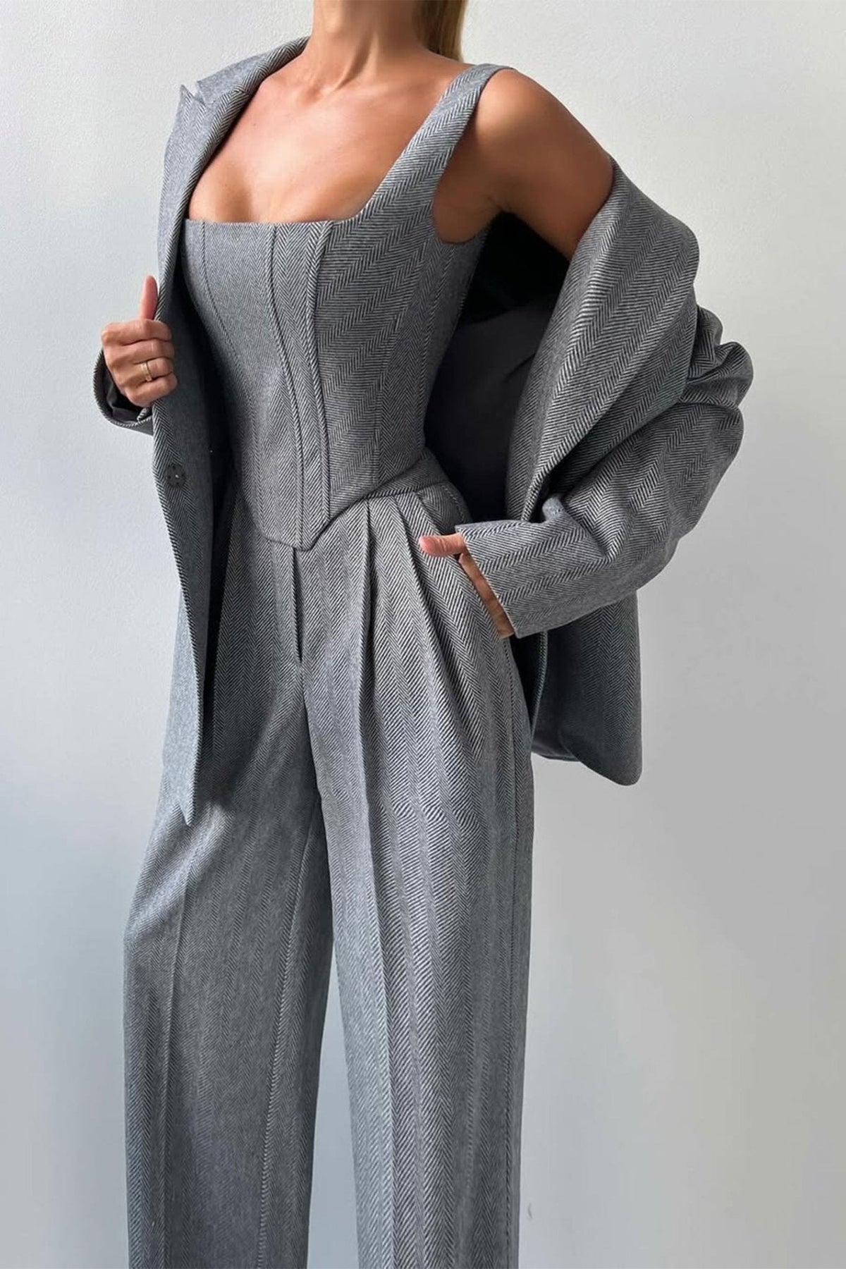 Dolce – Completo a Tre Pezzi con Blazer Doppiopetto