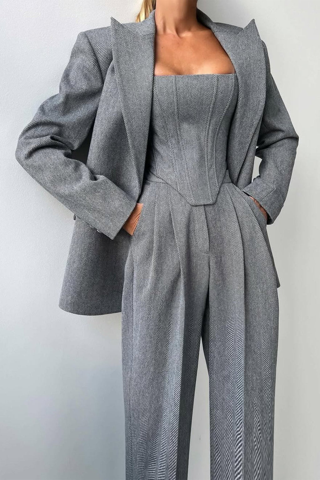 Dolce – Completo a Tre Pezzi con Blazer Doppiopetto